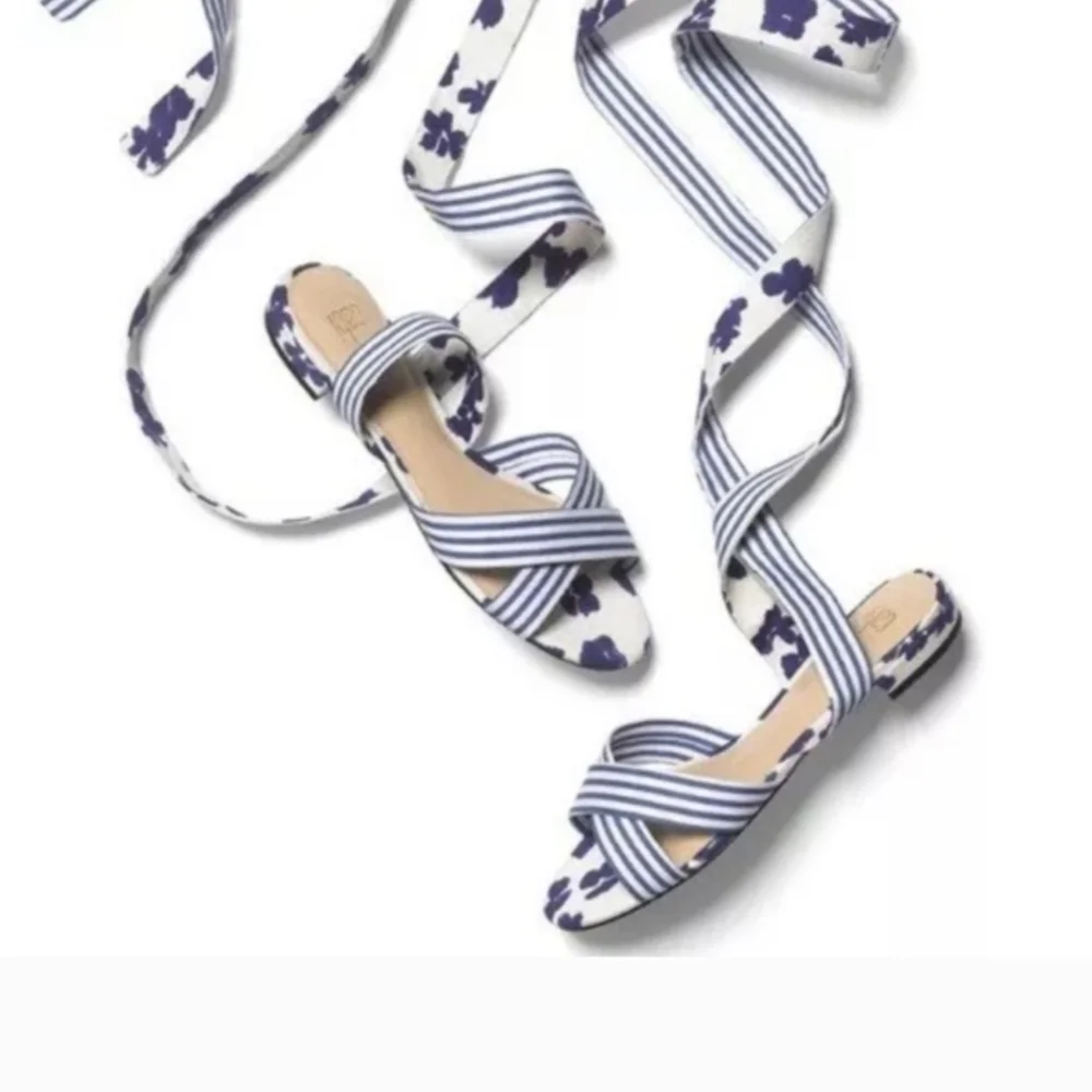 Cabi Blue White Stripe Floral Lace Up Wrap Flat Sandals Women Summer Resort 10